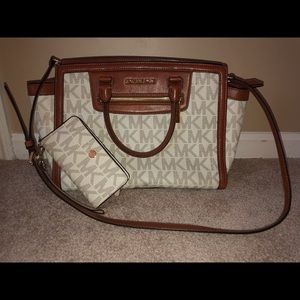 MK purse with matching wallet
